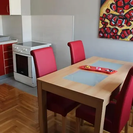 Comfortable Near The Center