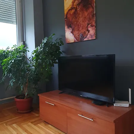 Comfortable Near The Center